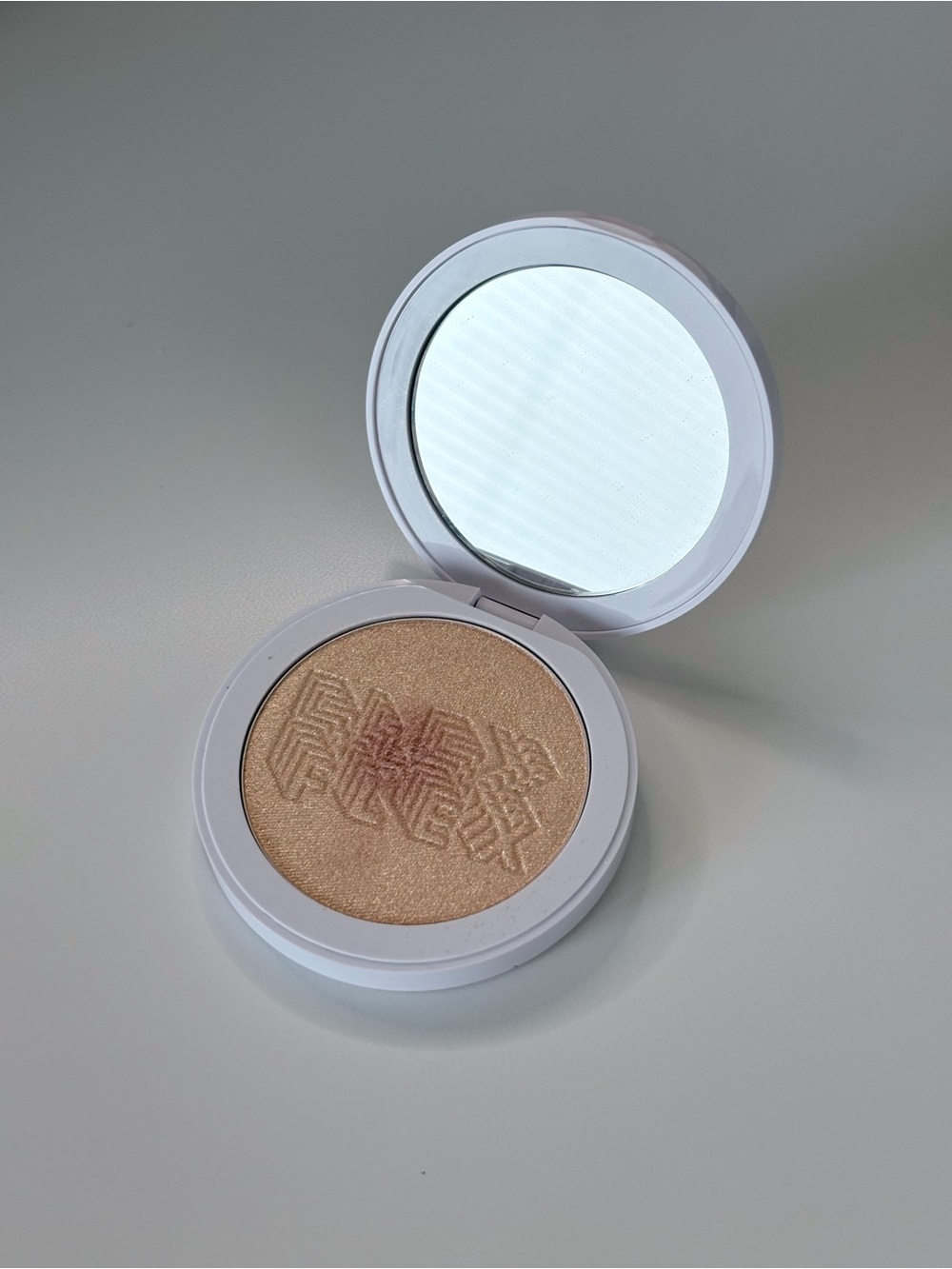 Milk Makeup Highlighter - Iced ✨